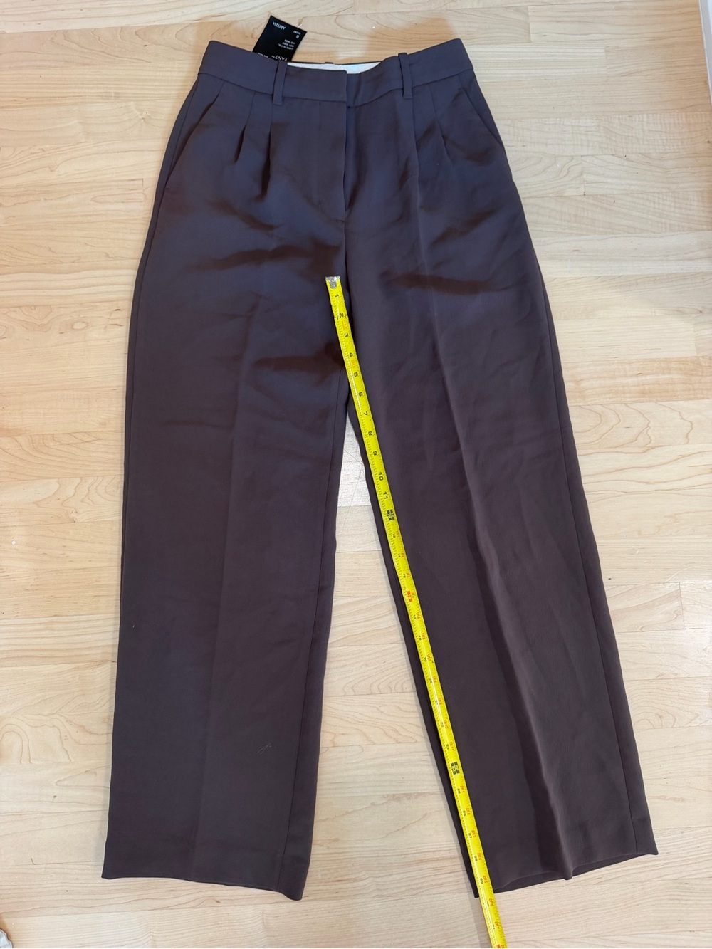 Aritzia Wide-Leg Pleated Pants in Dark Brown - Effortless Pant